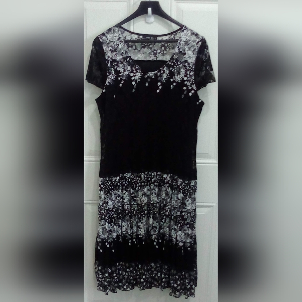 Annabella Black and White Lace  Midi Dress